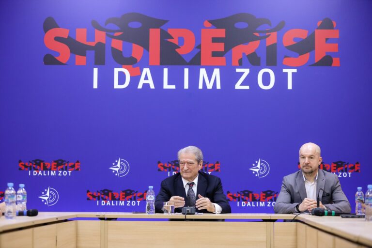 Kronikë/ Berisha i mbyll përfundimisht dyert Bashës dhe Alibeajt: Janë pengje