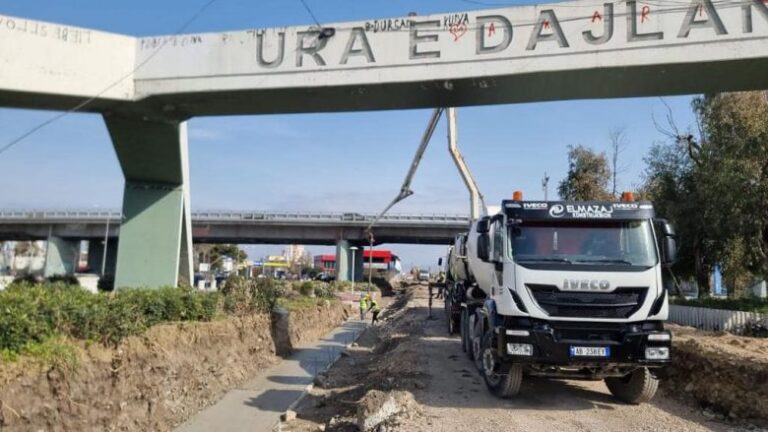 Hekurudha Tiranë-Durrës, Rama nxjerr pamjet: Drejt përfundimit traseja për vendosjen e shinave