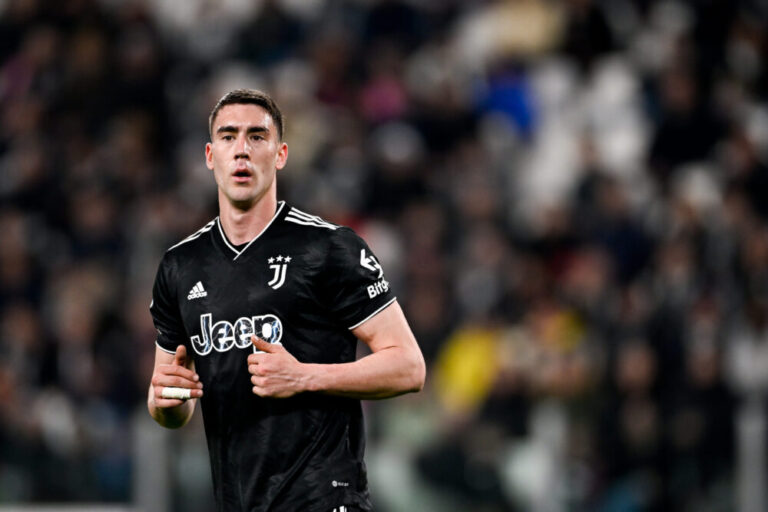 Për Vlahovic në garë futet dhe PSG, por me një ofertë të ulët