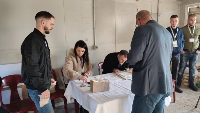 Pjesëmarrje e ulët në votimet në komunat serbe në veri të Kosovës