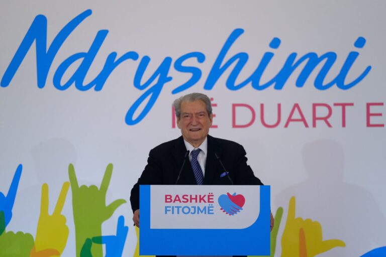 ”900 euro paga mesatare”, Berisha ironi me premtimin e Ramës