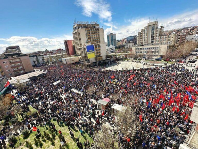 Rama poston fotot nga Prishtina: Me Marshin e Drejtësisë