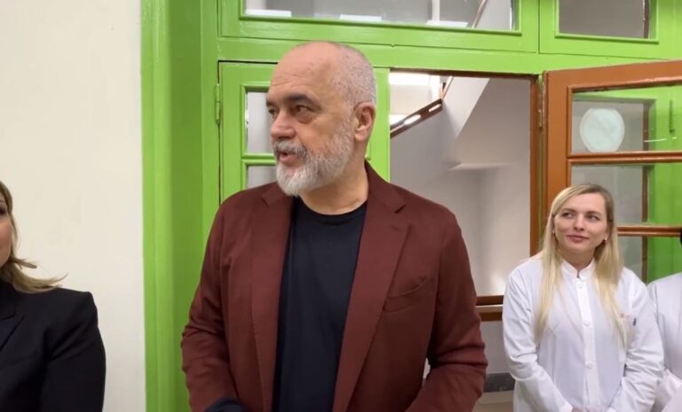Rritja me 7% e pagave për mjekët dhe infermierët, Rama: Ambicia jonë është autonomia spitalore