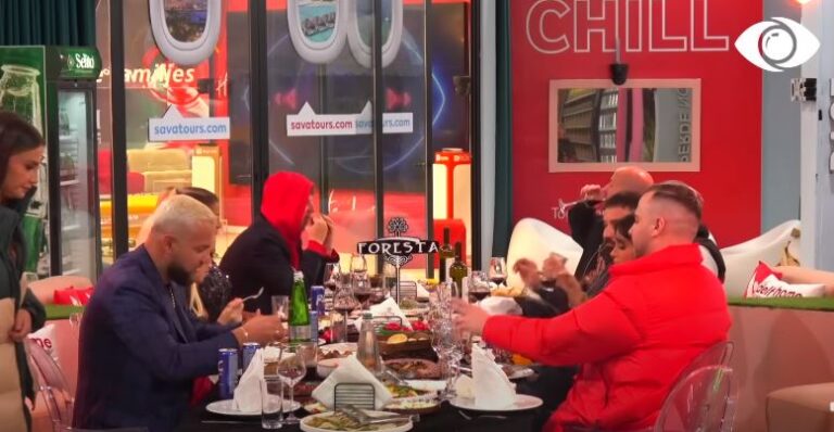 “Nita dhe Dea e kanë shtyrë deri këtu me zarfe“, Ronaldo-vajzave: Hani bukë kot, konkurente të dështuara