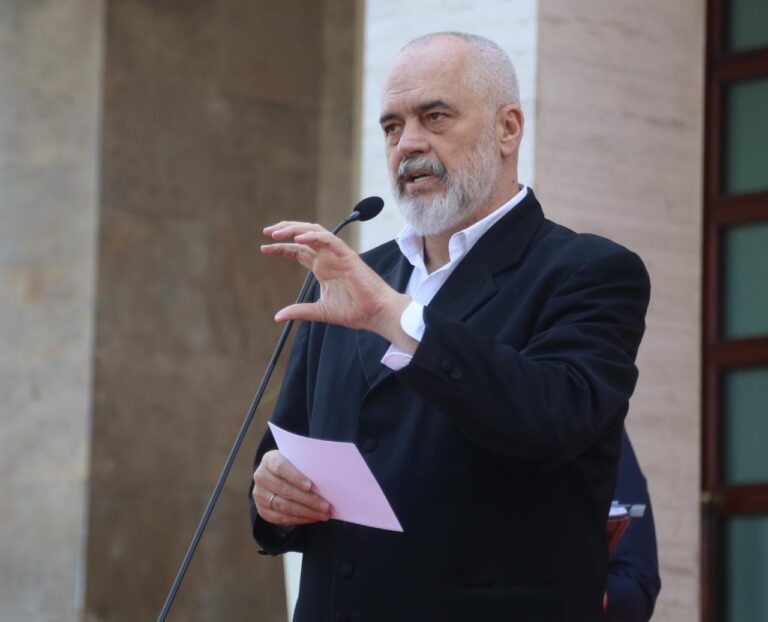 Qeveria hap thesin e madh, rritje pagash nga ky muaj për 5 profesione. Tabela e plotë e ndryshimeve
