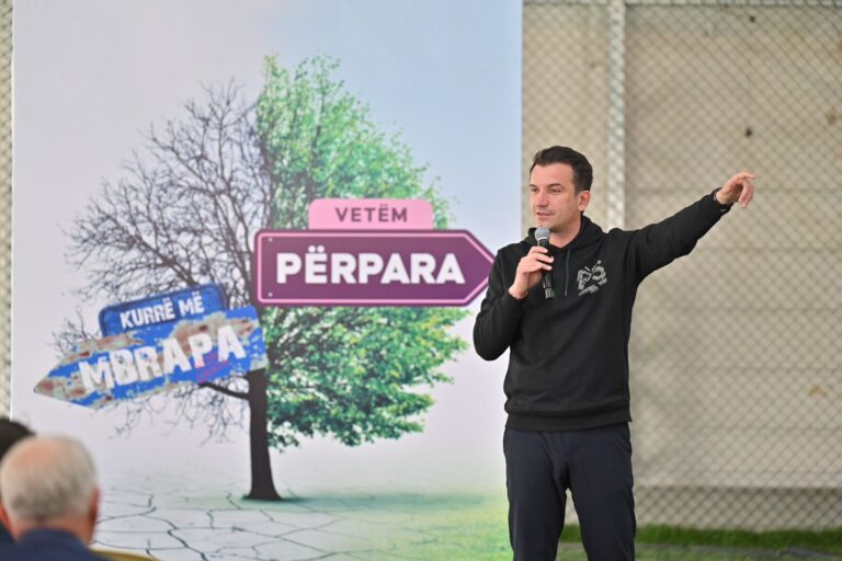 Veliaj: Saliut dhe Metës u ka humbur vula, emri, nuk u ka ngelur më njeri. Harxhuan 100 mijë euro dhe stadiumi prapë ishte bosh