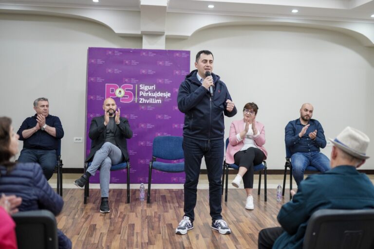 Llatja takim me banorë të njësisë 3: Programi ynë për zhvillimin e Elbasanit nuk nisi sot. Kemi 4 vite që punojmë bashkë me qytetarët