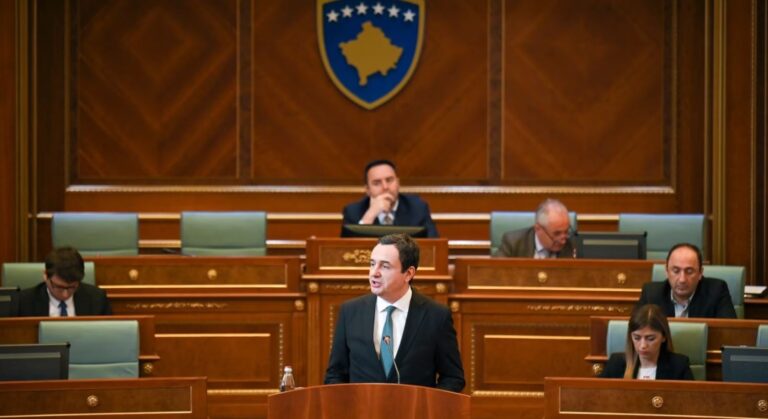 Arrestimi i dy zyrtarëve, Kurti: Nuk ka korrupsion dhe as shpërdorim të fondeve në rezervat e shtetit