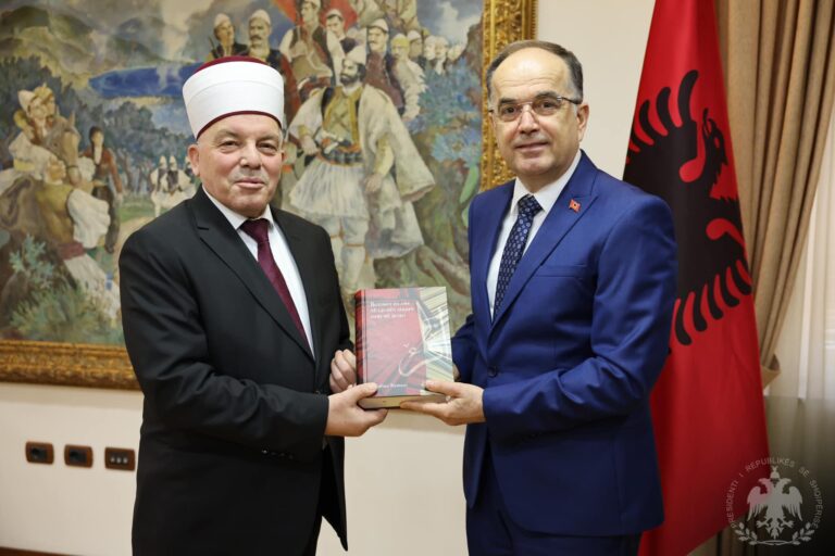 Presidenti Begaj pret delegacionin e Bashkësisë Fetare Islame të Maqedonisë së Veriut: Vlerësoj promovimin e harmonisë ndërfetare