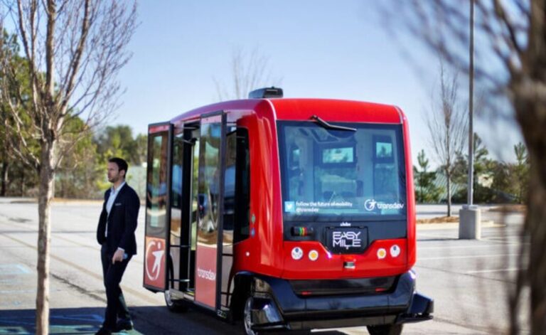 Në Skoci mund të udhëtoni në autobusë pa shofer