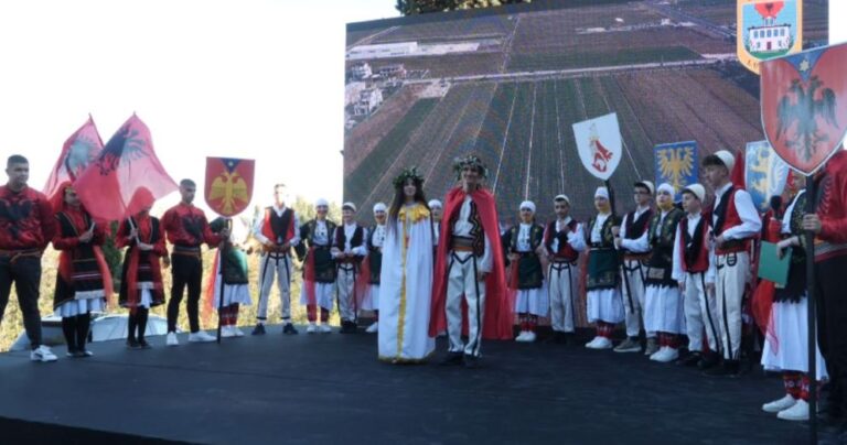 Përkujtohet martesa e heroit kombëtar, Gjergj Kastrioti Skënderbeu, festë e përvitshme në Ardenicë