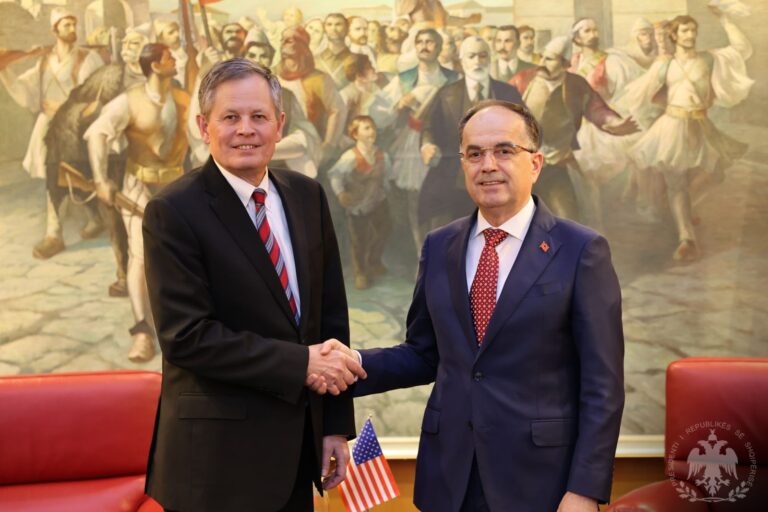 Presidenti Begaj pret senatorin Daines: Mirënjohje SHBA-ve, aleanca mes dy vendeve tona është e shenjtë