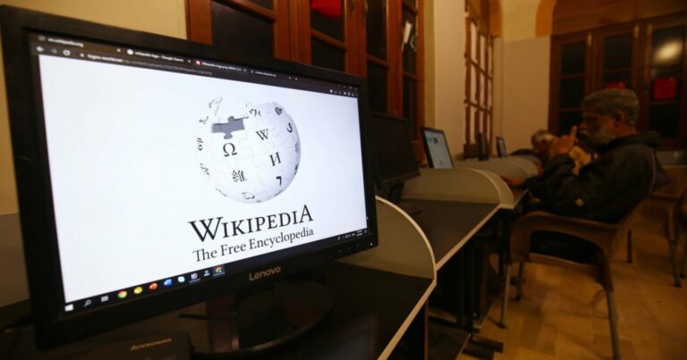 Rusia do të mbyllë Wikipedia-n: Armë e armikut, produkt ideologjik dhe i politizuar