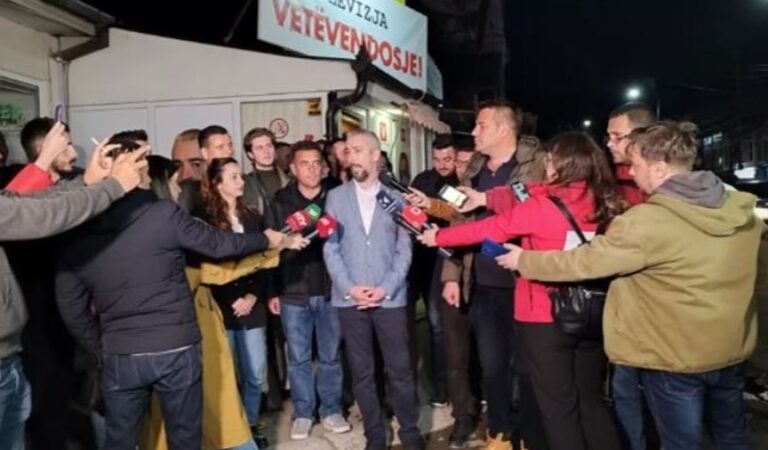 Lëvizja Vetëvendosje shpall fitoren në dy komuna veriore në Kosovë