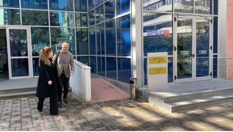 Ministrja Olta Xhaçka paraqitet për herë të dytë në SPAK