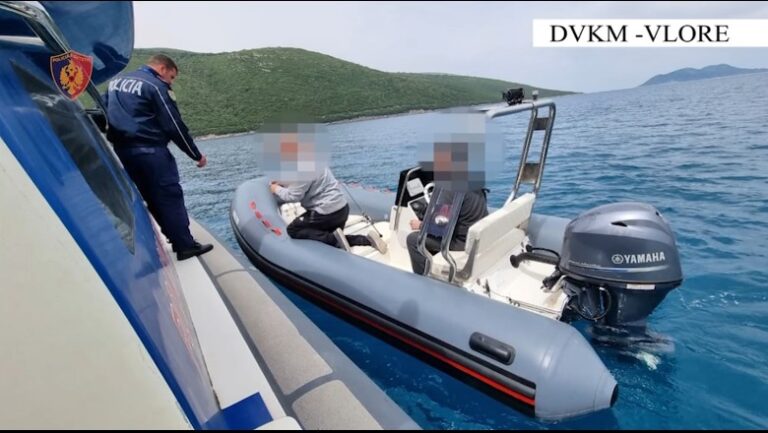 Rrezikoi jetën e personave në bord, gjobë për drejtuesin e gomones në Karaburun