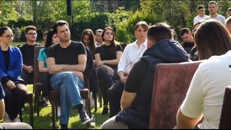 Basha rikthehet dhe nis fushatën politike, ka 3 propozime konkrete për qytetarët
