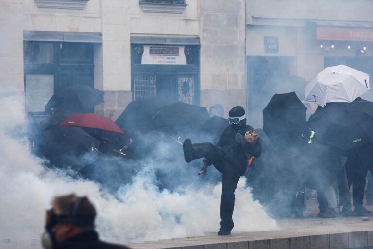 1 Maji në Francë nuk festohet si në Shqipëri, përleshje mes protestuesve dhe policisë