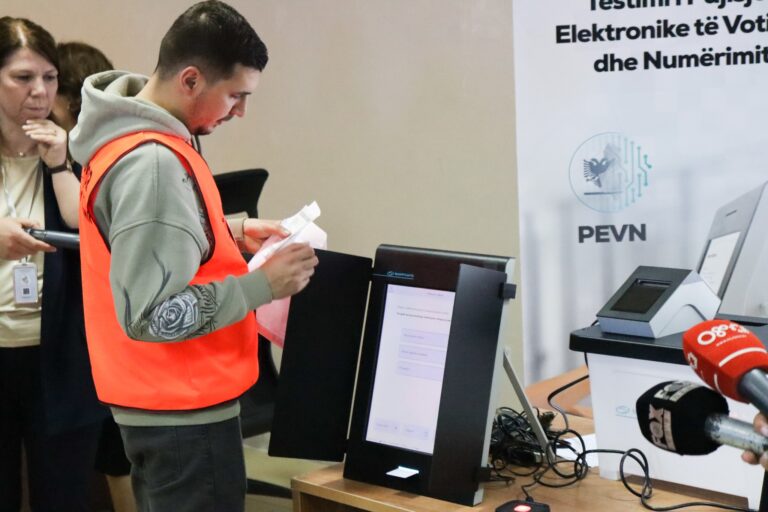 Identifikimi biometrik për 14 Majin, Celibashi: Të dhëna reale për numrin e votuesve