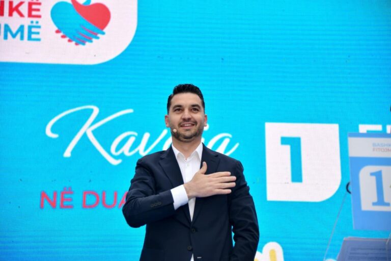 Fitoi bashkinë e Kavajës, por humbi Këshillin Bashkiak, Fisnik Qosja: I shtri dorën kryeministrit
