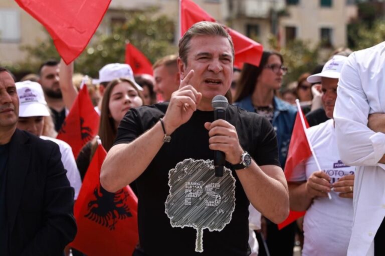 Damian Gjiknuri në Peqin: Në 14 Maj vlerësoni politikën e rritjes së pagave