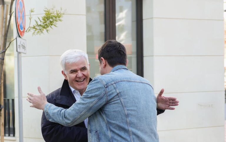 Fatmir Xhafaj: Veliaj politikan rrace dhe modeli i njeriut punëtor, në Tiranë s’ka konkurrentë