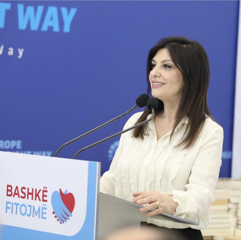 ”Shmang debatin dhe mbyll platformat e komunikimit”, Topalli: Pse ka frikë Rama?
