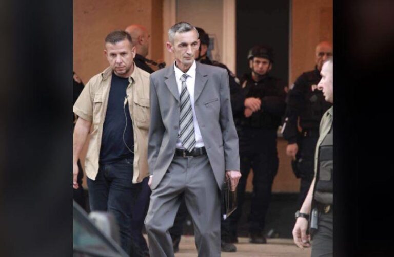 Dita e parë e punës, kryetari i Zveçanit shoqërohet nën masa të rrepta nga policia