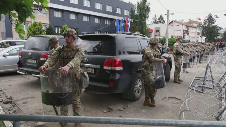 Ndërkombëtarët takojnë Kurtin dhe kërkojnë: Të ulen tensionet, kryetarët e rinj jo në komuna