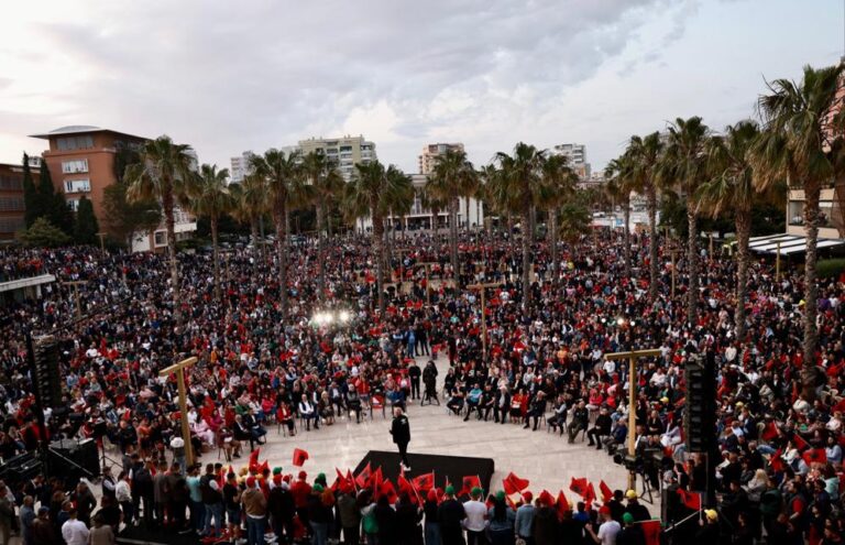 Miting madhështor në Durrës, Rama: Bashki model për infrastrukturën sportive