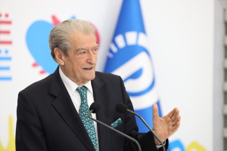 Sali Berisha: Sot ta harrojë kush se tërhiqem! Fitore false e PS me 14 Maj