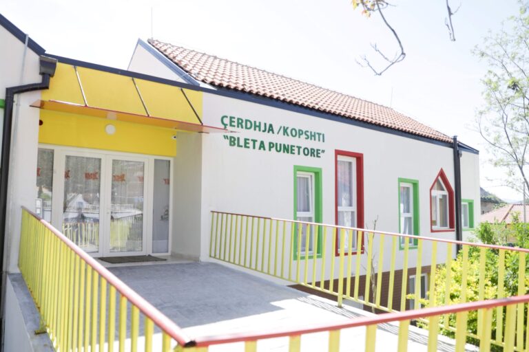 Programi ”EU4Schools”, çel dyert çerdhja dhe kopshti “Bleta Punëtore” në Rubik