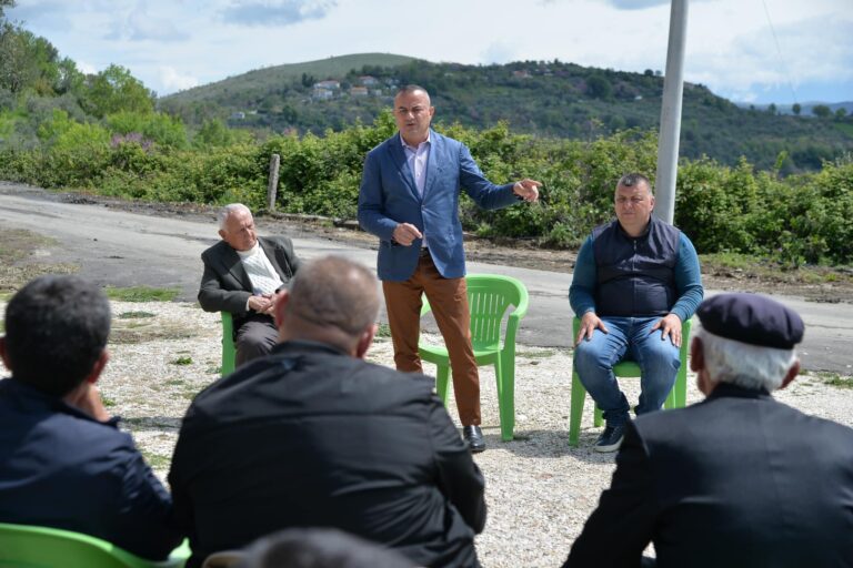Kandidati i PD-së, Kapllanaj: Mbështetje për infrastrukturën rrugore në Mallakastër