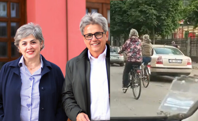 Tradita e qytetit/Benet Beci dhe bashkëshortja dalin me biçikletë në rrugët e Shkodrës
