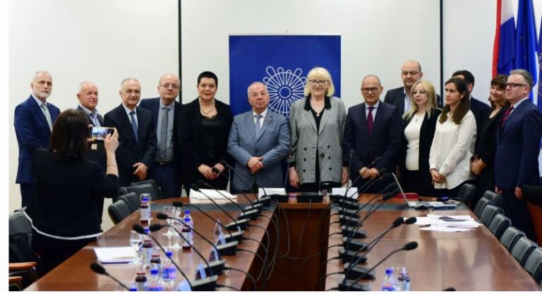 Universitetet e Zarës dhe Tiranës nënshkruajnë një Memorandum Bashkëpunimi