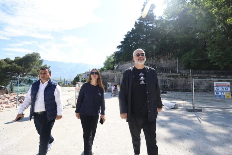 VIDEO/ Parkimi nëntokësor në Gjirokastër, Rama: Do t’i japë frymëmarrje të re qytetit të Argjiros