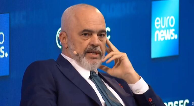 Kryeministri Rama reagon për situatën në Kosovë: Ushtria serbe në kufi, zero fuqi!