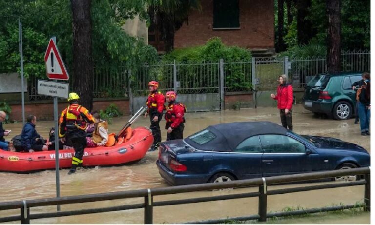 U prezantuan si vullnetare, shqiptarët i vjedhin 6000 euro një çifti të moshuarish në Itali