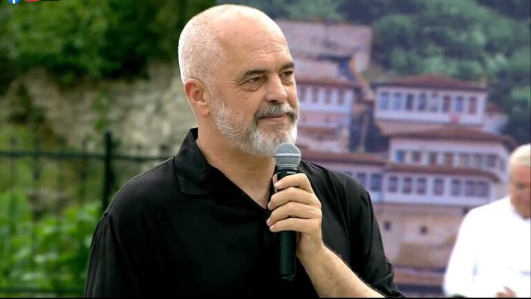 Edi Rama për “Vogue Italia”: Besoj te fuqia e bukurisë më shumë se te forca e ushtrisë