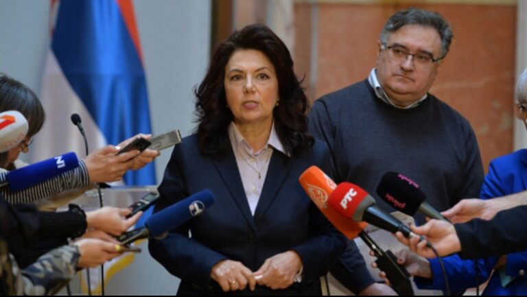 Deputetja serbe: Vuçiçit duhet t’i bëhet kontroll psikiatrik, tha se fëmijët e mitur të Kosovës janë gati të vdesin