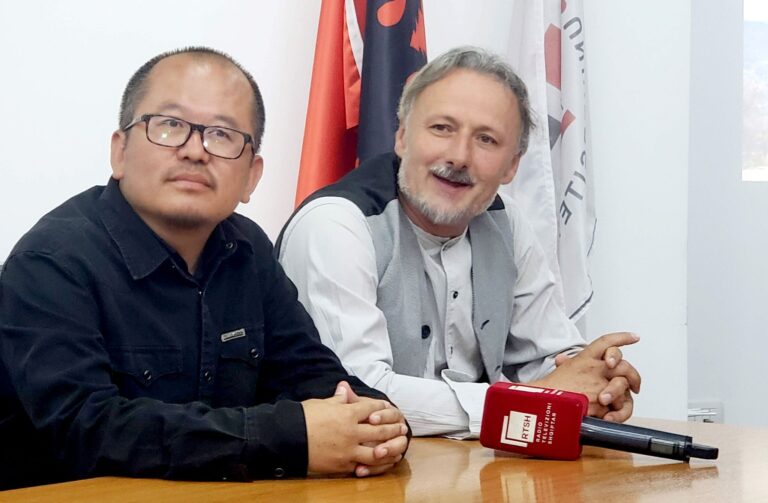 Prezantohen në Akademinë e Arteve, skulptorët, Liu Ruowang dhe Alfred Mirashi – Milot, dy artistë, një filozofi
