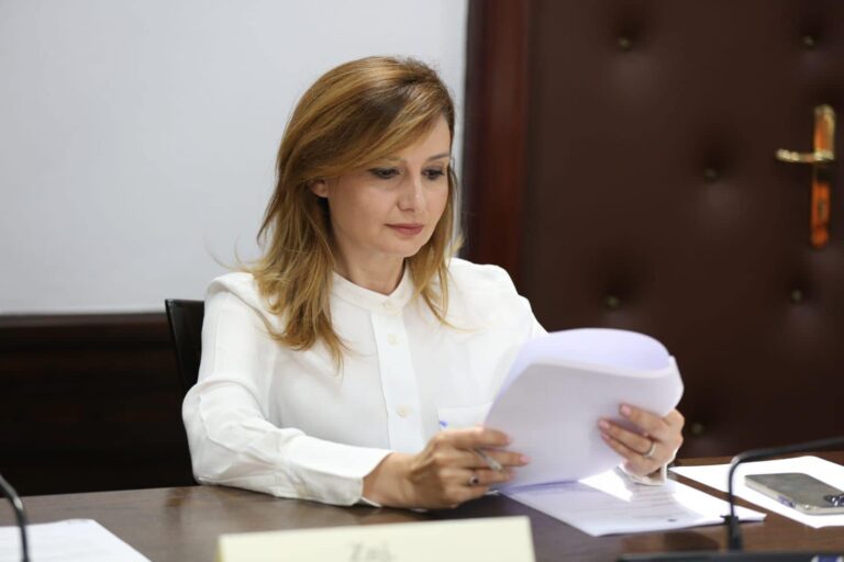 Shtyrja e rritjes së pagave, deputetja Tabaku: Doli që ishte një premtim elektoral