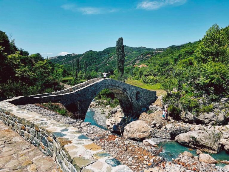 FOTO/ Rama: Ura e Kurçajt në Fushë Krujë, një destinacion turistik që s’duhet humbur