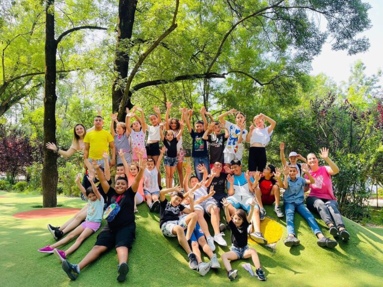 Kampi veror, Veliaj: Fëmijët nga Qendra Komunitare Shkoze, u argëtuan me lojëra të ndryshme në park