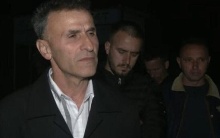 60 orë pa dalë nga zyra, kreu i komunës së Leposaviçit: Policia po më sjell ushqimin