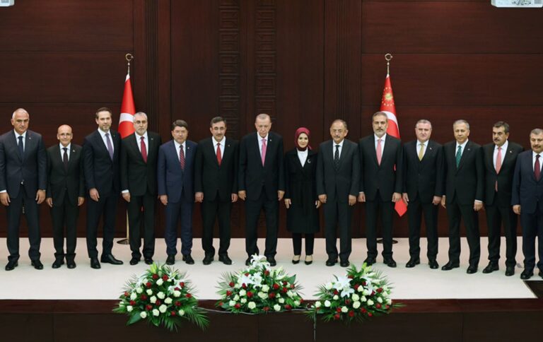 Erdogan me kabinet të ri për 5 vitet e ardhshme, veç dy ministra nuk ndryshojnë