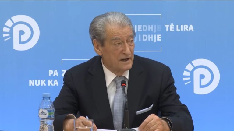 Humbja e thellë në zgjedhje, ”Rithemelimi” ndryshon slogan