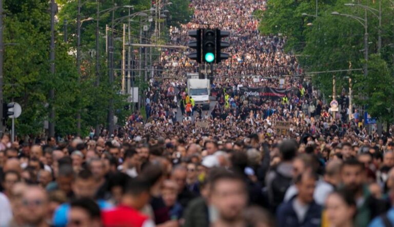 Paralajmërohet radikalizimi i protestave në Serbi