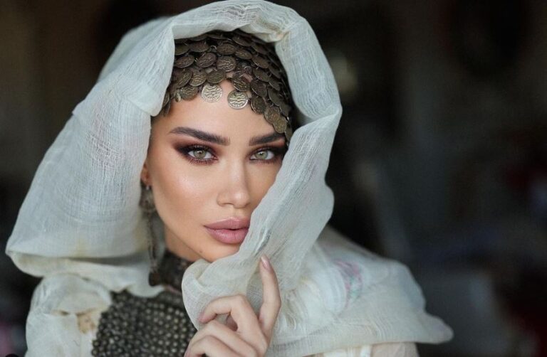 VIDEO/ Modelja e njohur shpallet ”Miss Universe Albania 2023”, bukuri e rrallë shqiptare