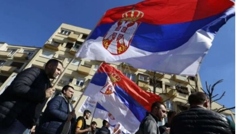 Vazhdon protesta e serbëve në Veri të Kosovës